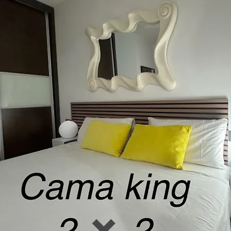 Carreteria Deluxe مالقة